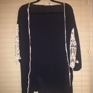 GUC Navy and Cream Cover Up Size Small